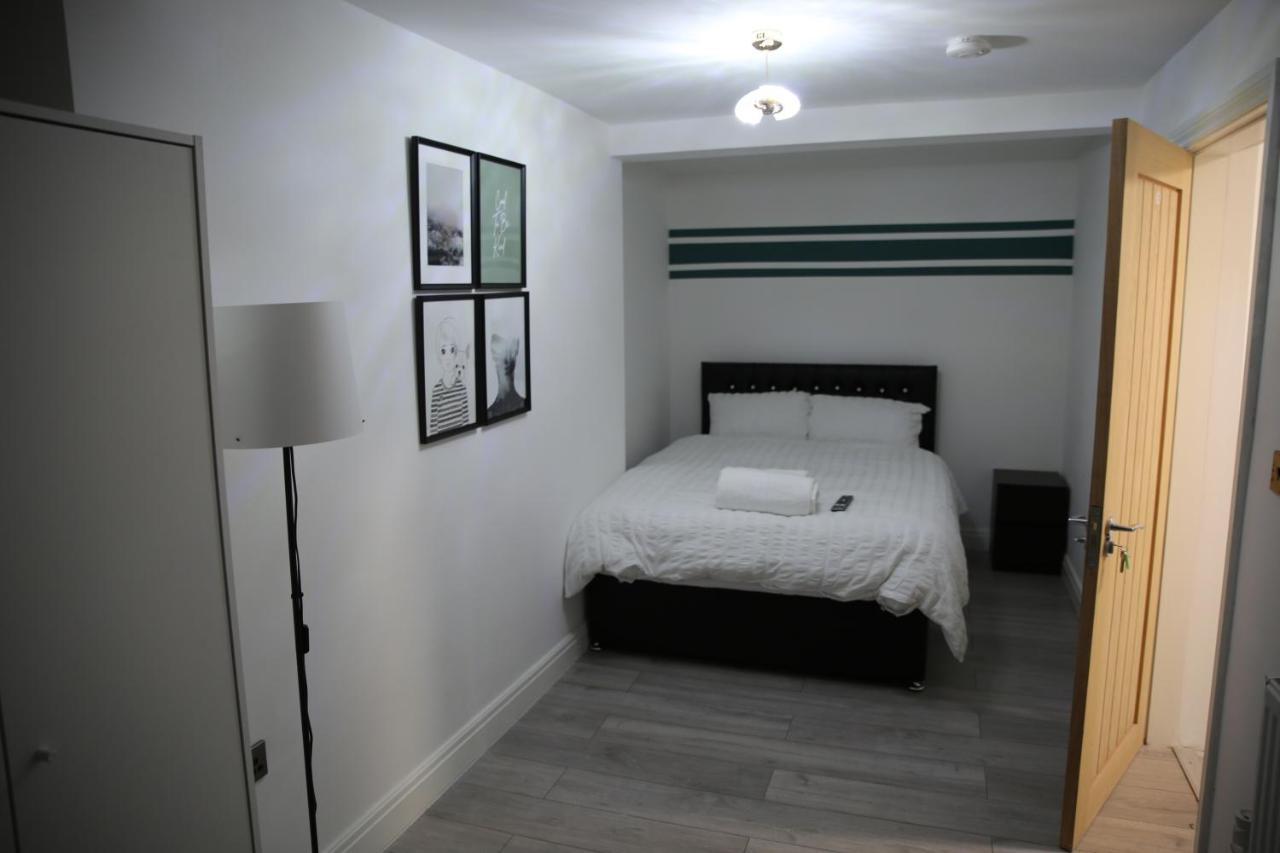 Rostron House Hotel Манчестър Екстериор снимка
