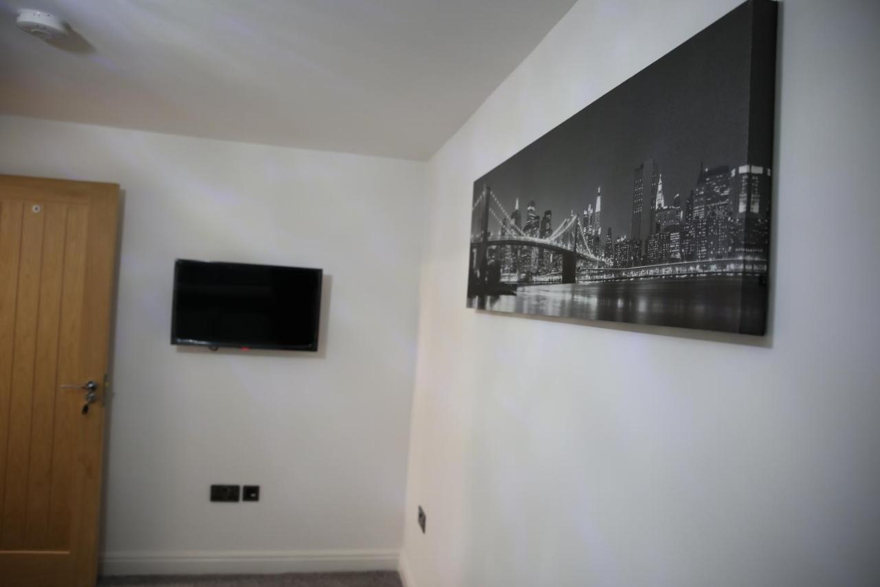 Rostron House Hotel Манчестър Екстериор снимка