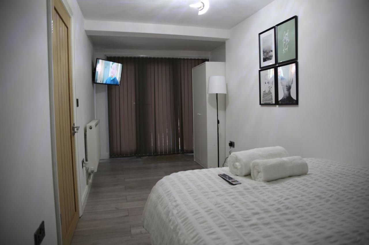 Rostron House Hotel Манчестър Екстериор снимка
