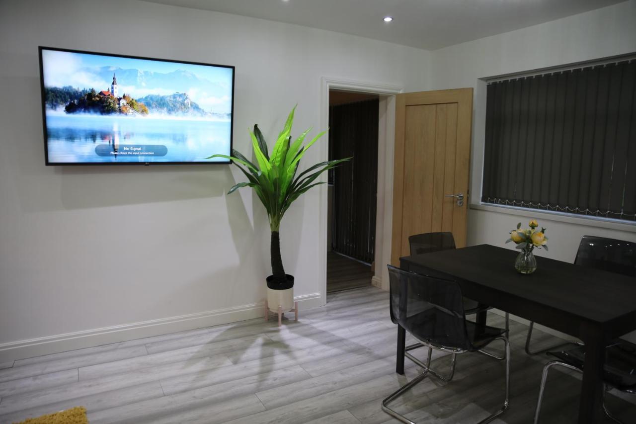 Rostron House Hotel Манчестър Екстериор снимка