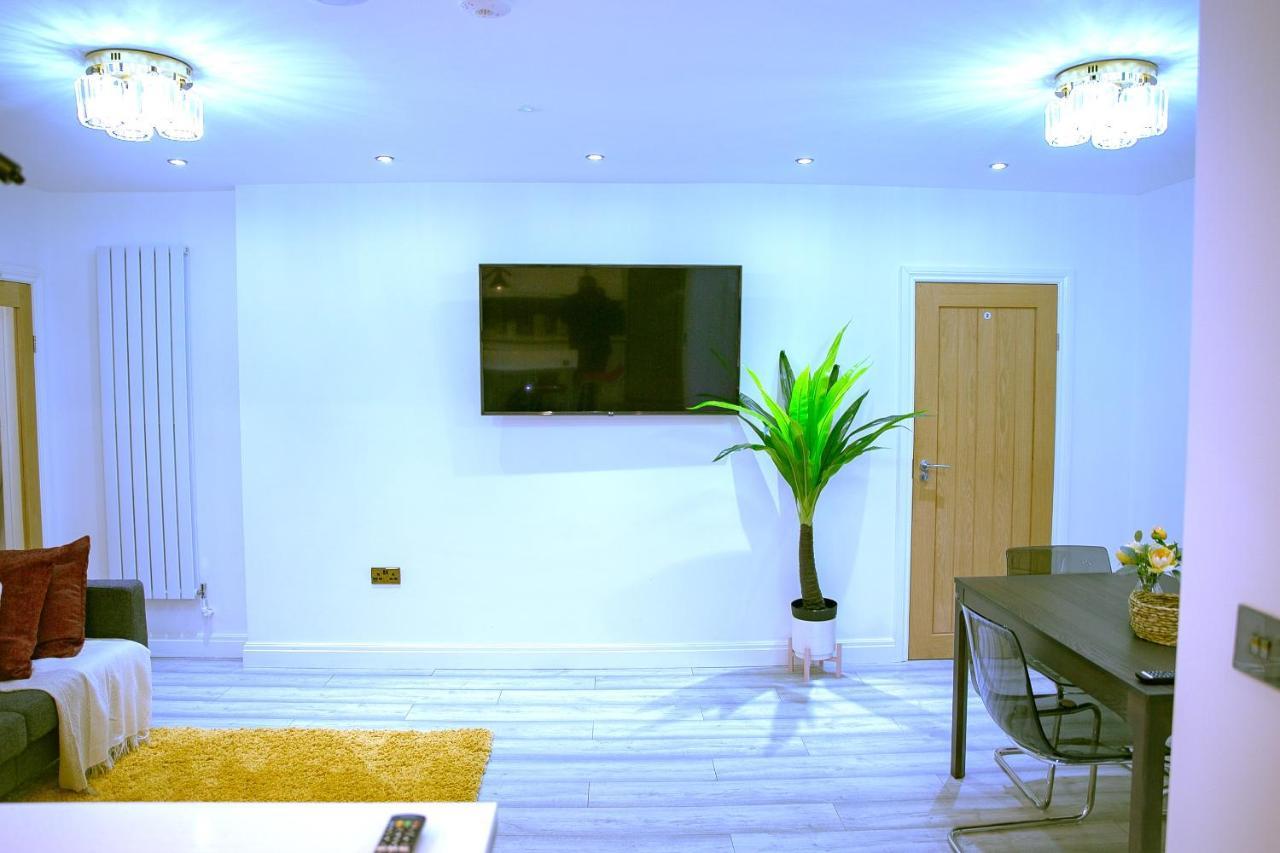 Rostron House Hotel Манчестър Екстериор снимка
