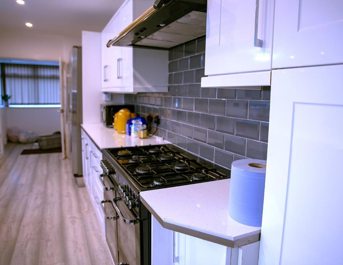 Rostron House Hotel Манчестър Екстериор снимка
