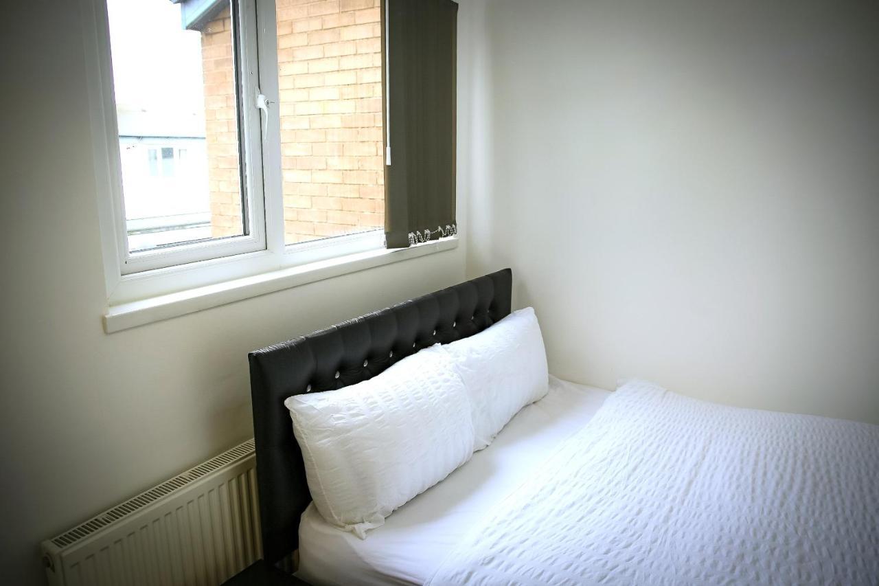 Rostron House Hotel Манчестър Екстериор снимка