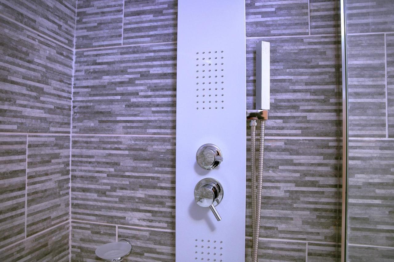 Rostron House Hotel Манчестър Екстериор снимка