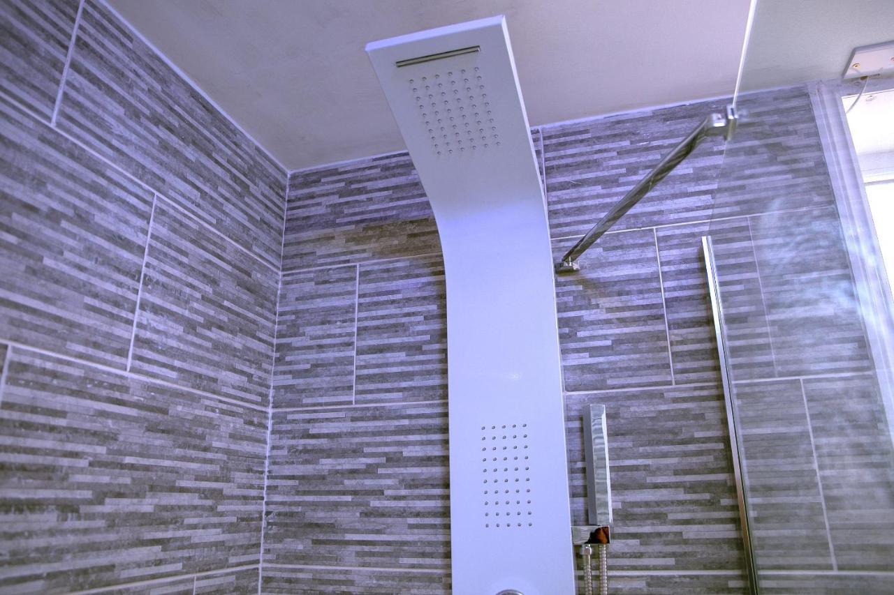 Rostron House Hotel Манчестър Екстериор снимка